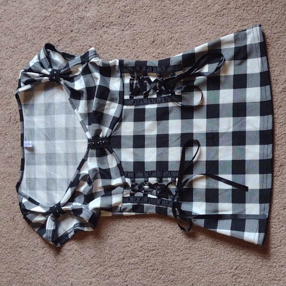 Checkered Lace Up Top - Picture 1 of 7